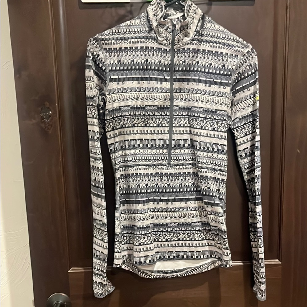 Nike Black and White Patterned Zip-Up Sweater